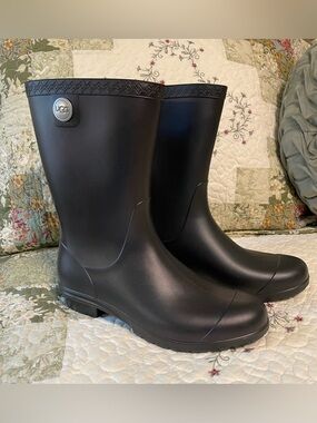 UGG Black Rain Boots size 9 new
